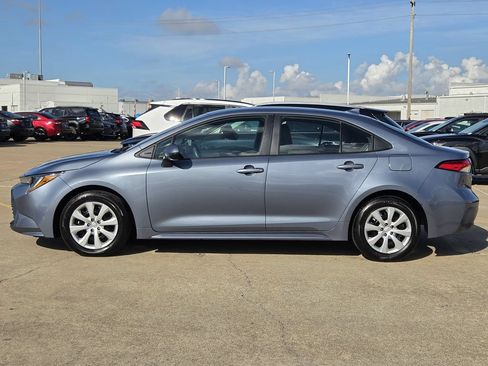 Used 2026 Toyota Corolla LE FWD image 6