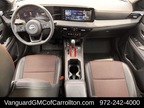 Used 2025 Nissan Kicks SR FWD image 11