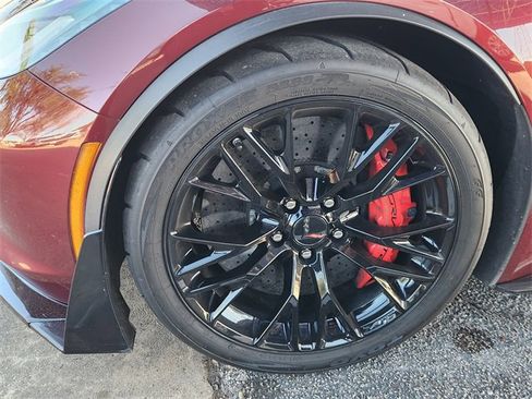 Used 2016 Chevrolet Corvette Z06 w/ 3LZ Preferred Equipment Group image 10