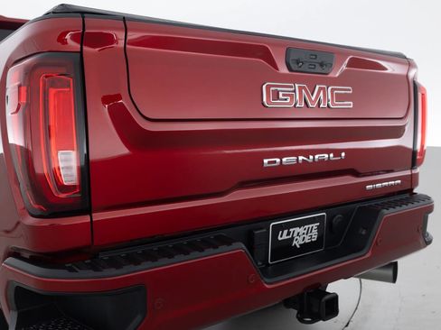 Used 2021 GMC Sierra 3500 Denali w/ Denali Ultimate Package image 17