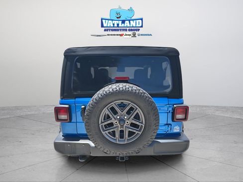 Used 2024 Jeep Wrangler Sport AWD/4WD image 31