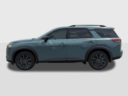 New 2026 Nissan Pathfinder SL w/ SL Premium Package (P04)