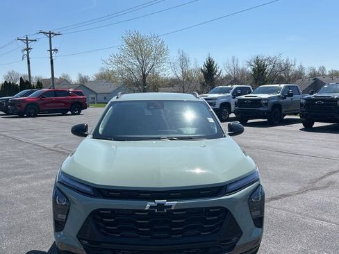 New 2026 Chevrolet Trax ACTIV w/ Driver Confidence Package FWD image 2