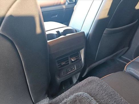 Used 2024 GMC Canyon AT4 image 18