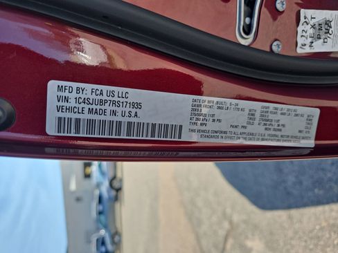 Used 2024 Jeep Wagoneer Series II w/ Flexible Seating Group image 38