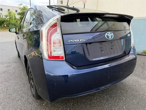 Used 2015 Toyota Prius Persona Series FWD image 12