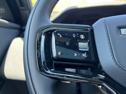 New 2026 Land Rover Range Rover Velar S image 15