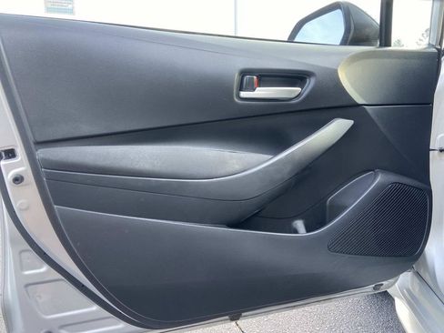 Used 2020 Toyota Corolla LE FWD image 15
