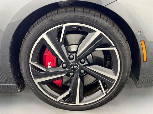 Used 2025 Audi S6 e-tron Premium Plus w/ Premium Plus image 28