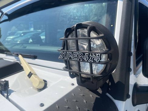 Used 2017 Jeep Wrangler Unlimited Sahara w/ Dual Top Group AWD/4WD image 11