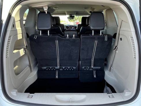 Used 2024 Chrysler Pacifica Touring-L FWD image 30