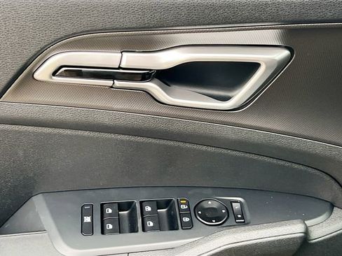 New 2026 Kia Sportage S AWD/4WD image 17