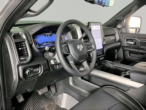 New 2026 RAM 2500 Laramie AWD/4WD image 7