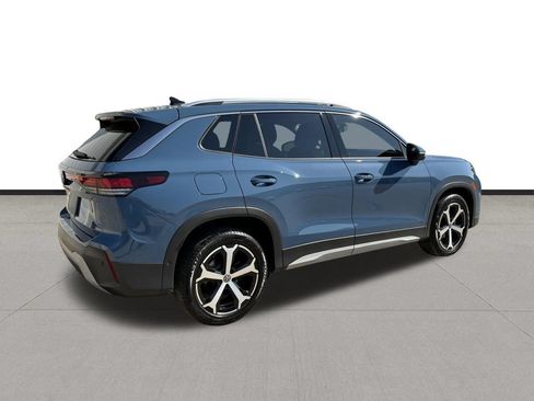 Used 2025 Volkswagen Tiguan SE FWD image 5