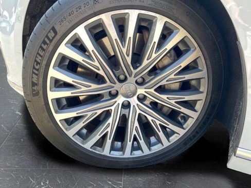 Used 2020 Audi A8 L 3.0T w/ Executive Package image 32