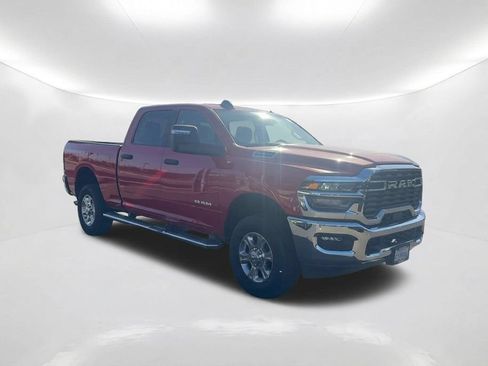 Used 2026 RAM 2500 Big Horn AWD/4WD image 3