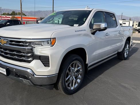 Used 2022 Chevrolet Silverado 1500 LTZ w/ Technology Package AWD/4WD image 7