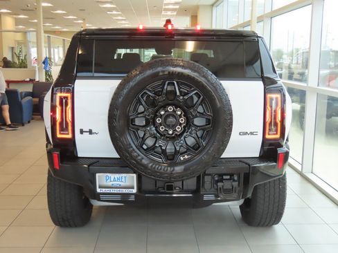 Used 2026 GMC Hummer EV SUV w/ LPO, Dark Essentials Package AWD/4WD image 13