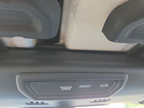 Used 2023 Jeep Gladiator Mojave w/ LED Lighting Group AWD/4WD image 8