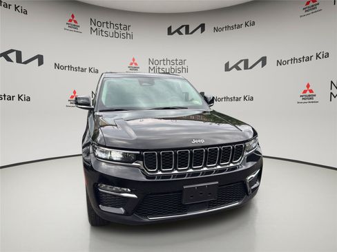 Used 2024 Jeep Grand Cherokee Limited AWD/4WD image 8