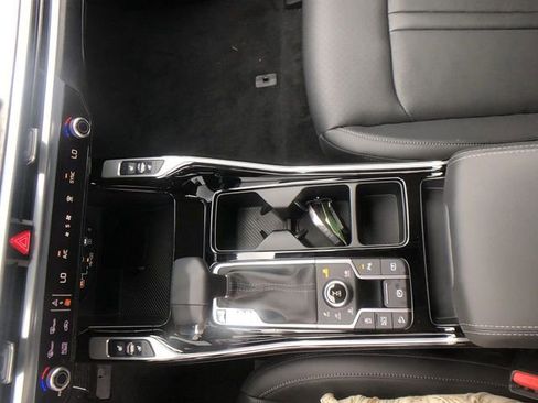 New 2025 Kia Sorento SX image 21