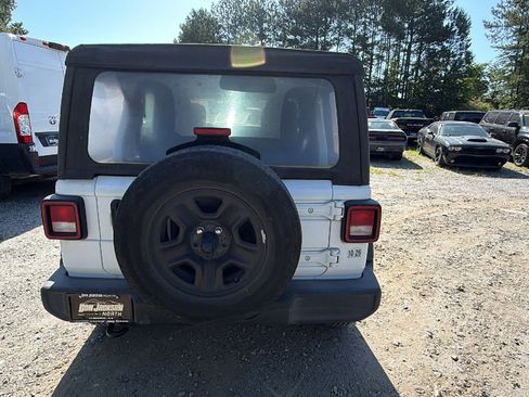 Used 2023 Jeep Wrangler Unlimited Sport AWD/4WD image 9