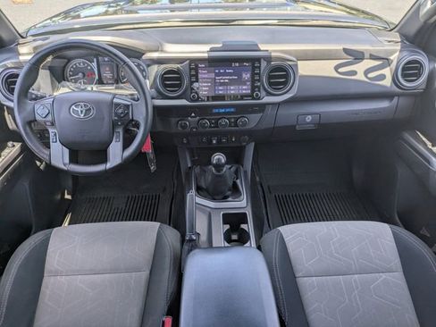Used 2022 Toyota Tacoma TRD Sport w/ Technology Package AWD/4WD image 15