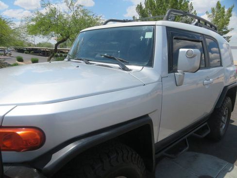 Used 2007 Toyota FJ Cruiser 4WD image 8