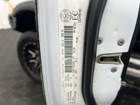 Used 2013 RAM 1500 Classic SLT w/ SLT Plus D￩cor Group image 6