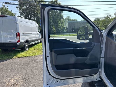 New 2025 Ford F550 2WD Regular Cab Super Duty image 8