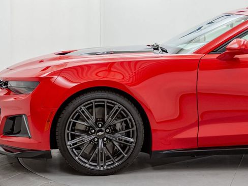 Used 2018 Chevrolet Camaro ZL1 image 10