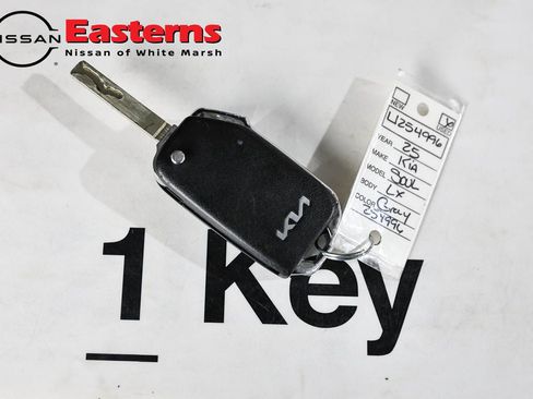 Used 2025 Kia Soul LX w/ LX Technology Package FWD image 24