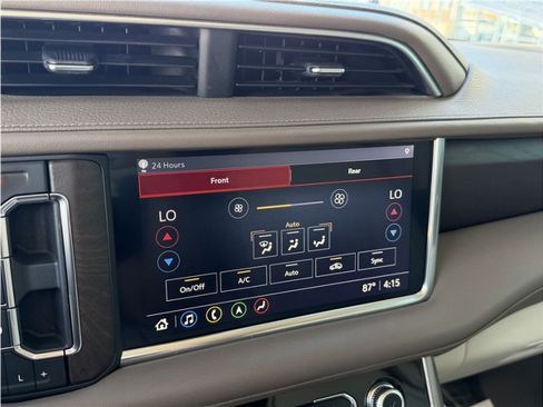 Used 2021 GMC Yukon Denali w/ Denali Premium Package AWD/4WD image 62
