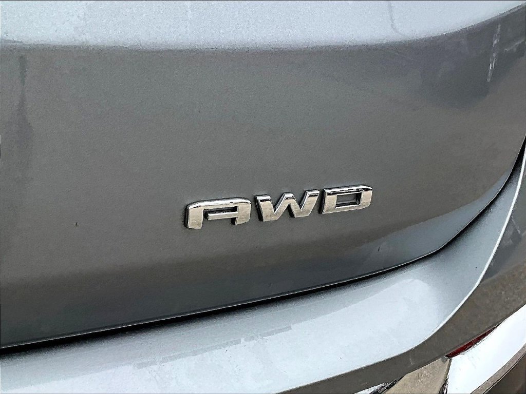 Used 2023 GMC Terrain SLT AWD/4WD image 26