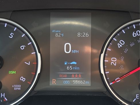 Used 2021 Toyota RAV4 XLE AWD/4WD image 24