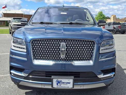 Used 2020 Lincoln Navigator Reserve w/ Luxury Package AWD/4WD image 2