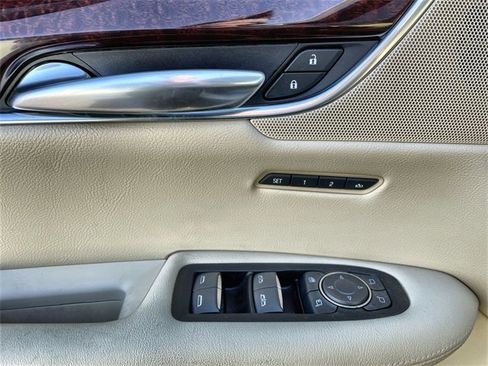 Used 2018 Cadillac XT5 Premium Luxury image 24