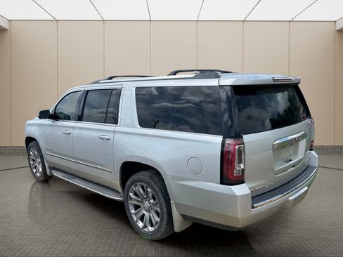 Used 2015 GMC Yukon XL Denali w/ Touring Package AWD/4WD image 11