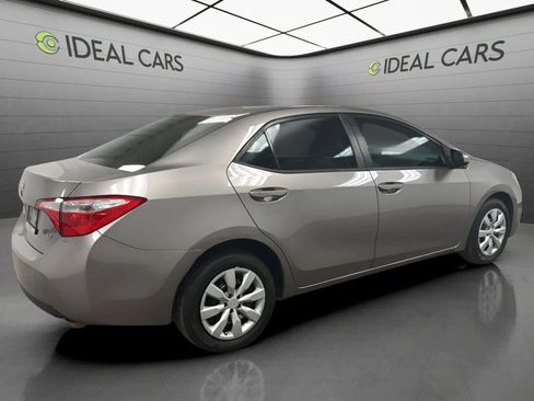 Used 2015 Toyota Corolla LE FWD image 5