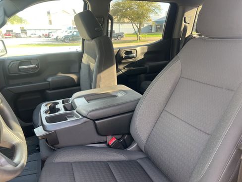 Used 2023 Chevrolet Silverado 1500 Custom image 8