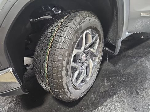 New 2026 GMC Sierra 1500 SLE AWD/4WD image 32