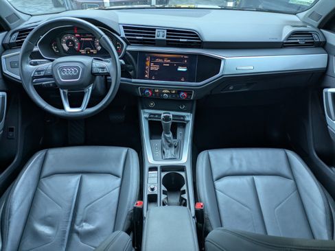 Used 2021 Audi Q3 2.0T Premium w/ Convenience Package image 2