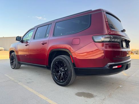 New 2026 Jeep Grand Wagoneer L Limited AWD/4WD image 6