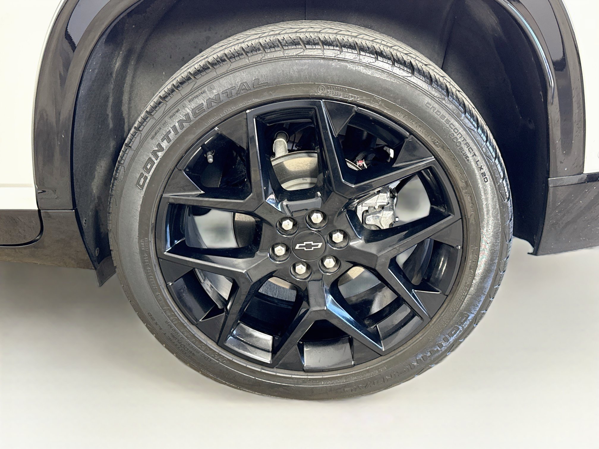 Used 2024 Chevrolet Traverse RS FWD image 34