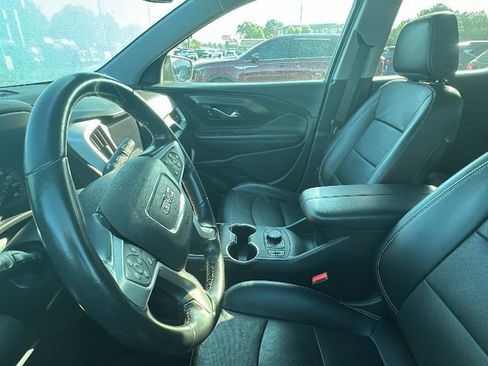 Used 2022 GMC Terrain SLT w/ Infotainment Package II FWD image 5