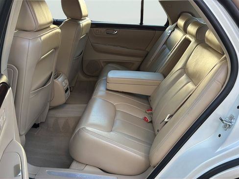Used 2007 Cadillac DTS Luxury II FWD image 20