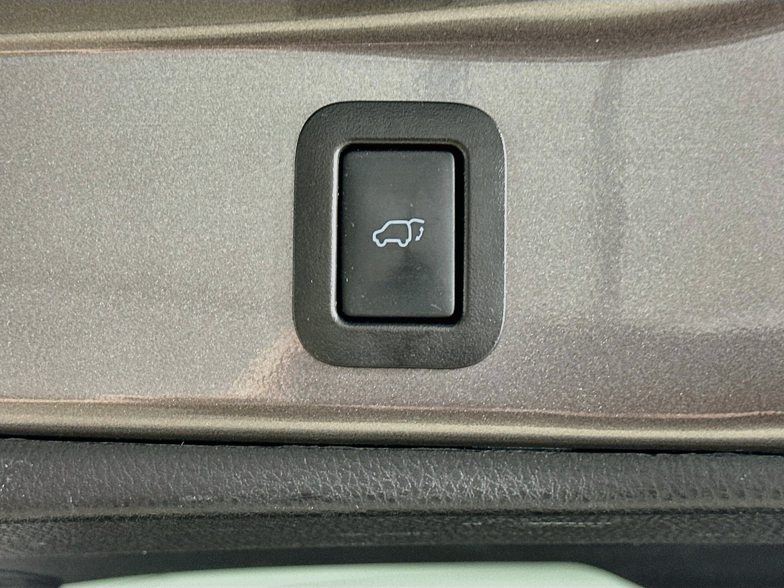 Used 2018 Toyota Highlander Limited AWD/4WD image 42