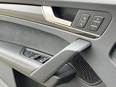 Used 2022 Audi SQ5 Premium Plus w/ Premium Plus Package image 35