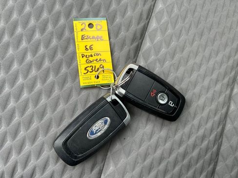 Used 2020 Ford Escape SE image 28