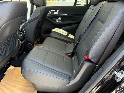 New 2026 Mercedes-Benz GLS 450 4MATIC image 31